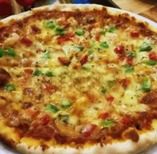 Hình ảnh Pizza phô mai bò bằm nhỏ