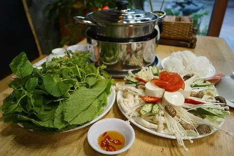 Hình ảnh Lẩu hoa cát tường chay