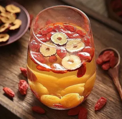 Hình ảnh Trà long nhãn táo đỏ