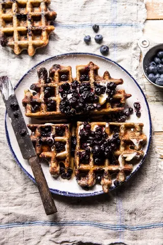 Hình ảnh Waffle việt quất - Blueberry