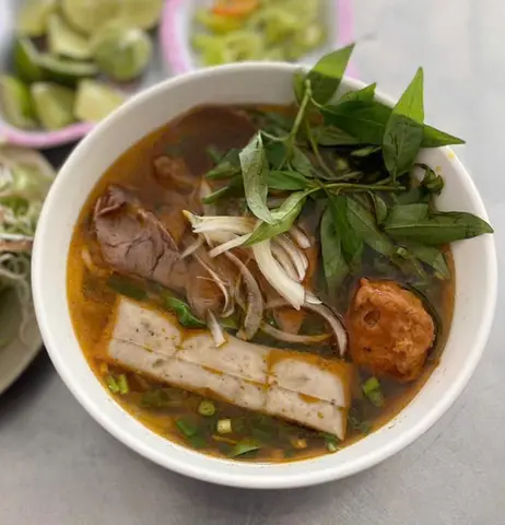 Hình ảnh Bún bò giò - chả - nạm