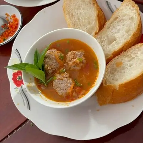 Hình ảnh Bánh mì xíu mại