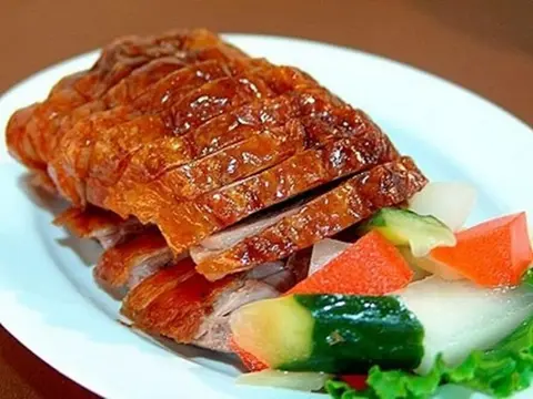 Hình ảnh Nửa con vịt nướng