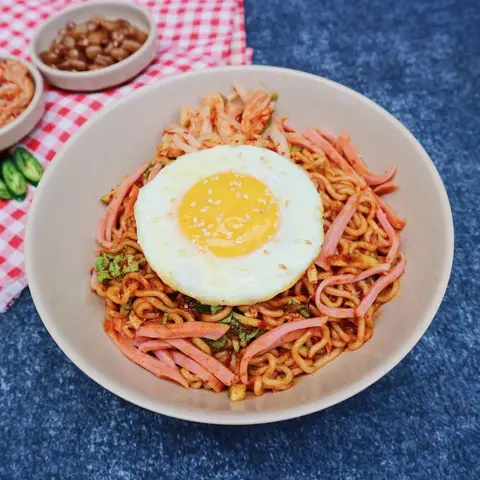Hình ảnh Mỳ trộn cay