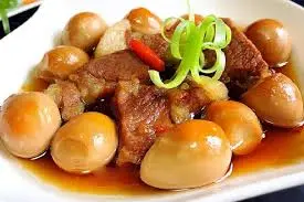 Hình ảnh Cơm thịt kho trứng cút