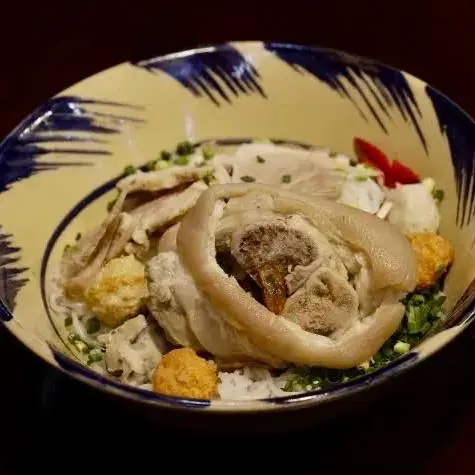 Hình ảnh Bún mọc chân giò chả