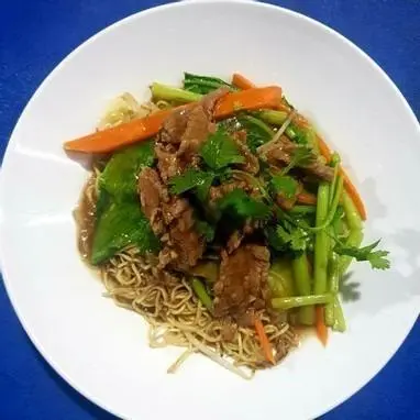 Hình ảnh Mì mềm bò sốt