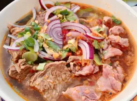 Hình ảnh Bún bò Huế tái gân