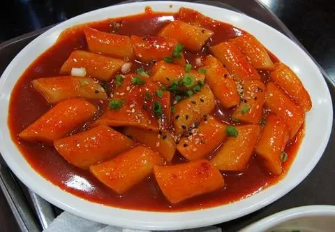 Hình ảnh Tokbokki chả cá
