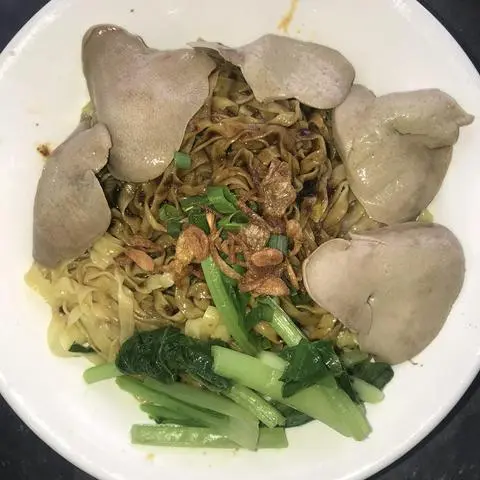 Hình ảnh Hủ tiếu mì cật