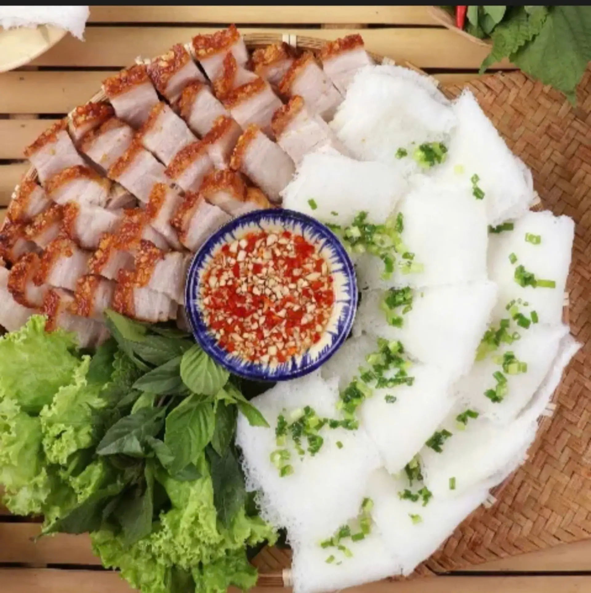 Hình ảnh Bánh Hỏi Heo Quay