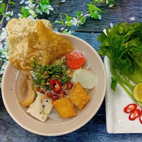 Hình ảnh Bánh canh nước lèo chay