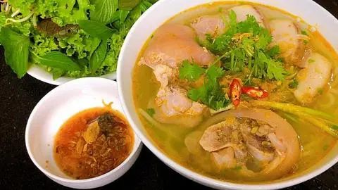 Hình ảnh Bún bò giò