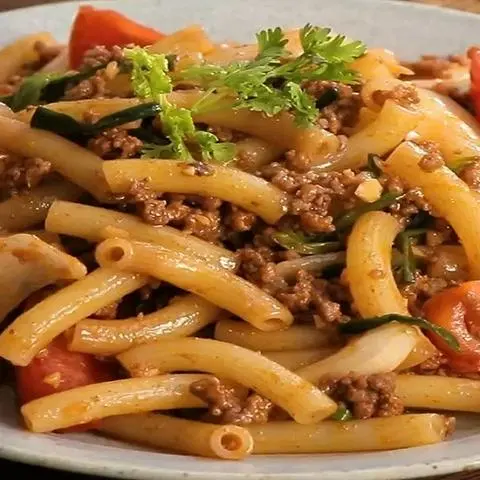 Hình ảnh Nui xào bò