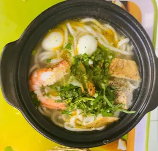 Hình ảnh Bánh canh tôm chả cá cút