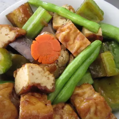 Hình ảnh Kho thập cẩm chay - không cơm