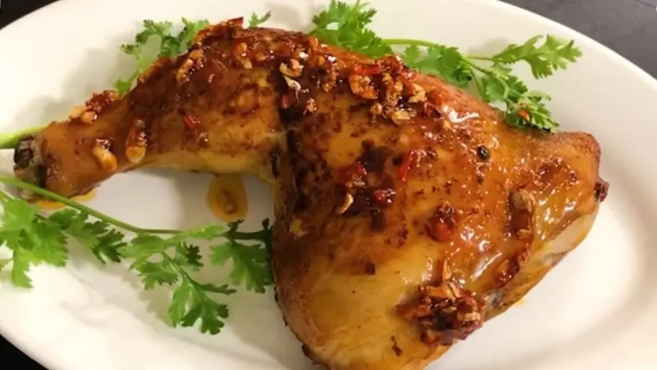 Hình ảnh Cơm chiên đùi gà sate