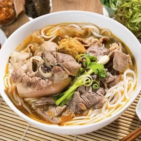 Hình ảnh Bún bò đặc biệt
