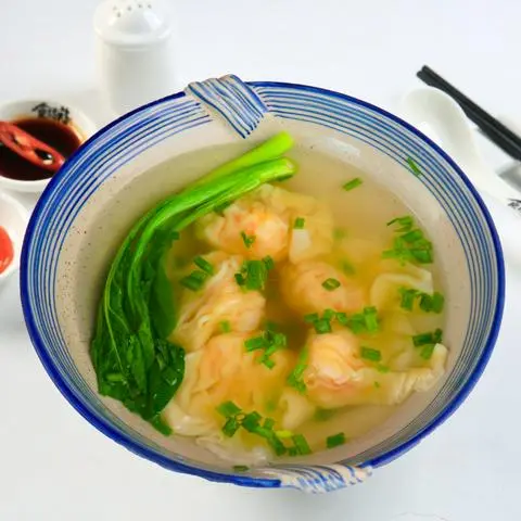 Hình ảnh Súp hoành thánh tôm