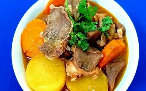 Hình ảnh Lưỡi heo hầm tiêu xanh
