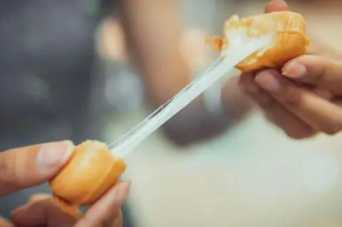 Hình ảnh Bánh gà con nhân phô mai kéo sợi