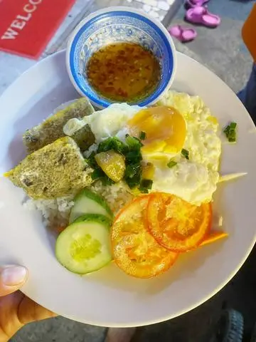 Hình ảnh Cơm tấm chả trứng