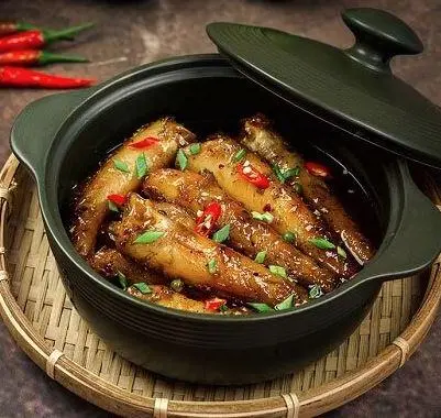 Hình ảnh Cá bống kho nước dừa có cơm