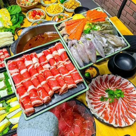 Hình ảnh Set lẩu thái tomyum 3 người Tặng kèm 1 Đĩa bắp bò tươi