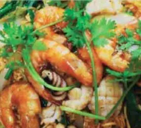 Hình ảnh Mì trộn hải sản