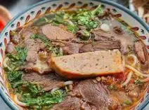 Hình ảnh Bún bò nạm - chả tiêu