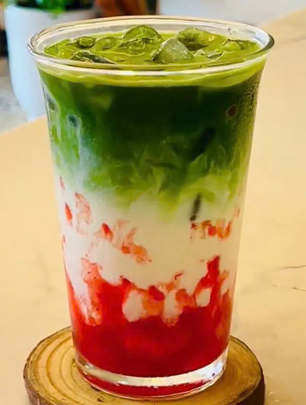 Hình ảnh Matcha latte dâu