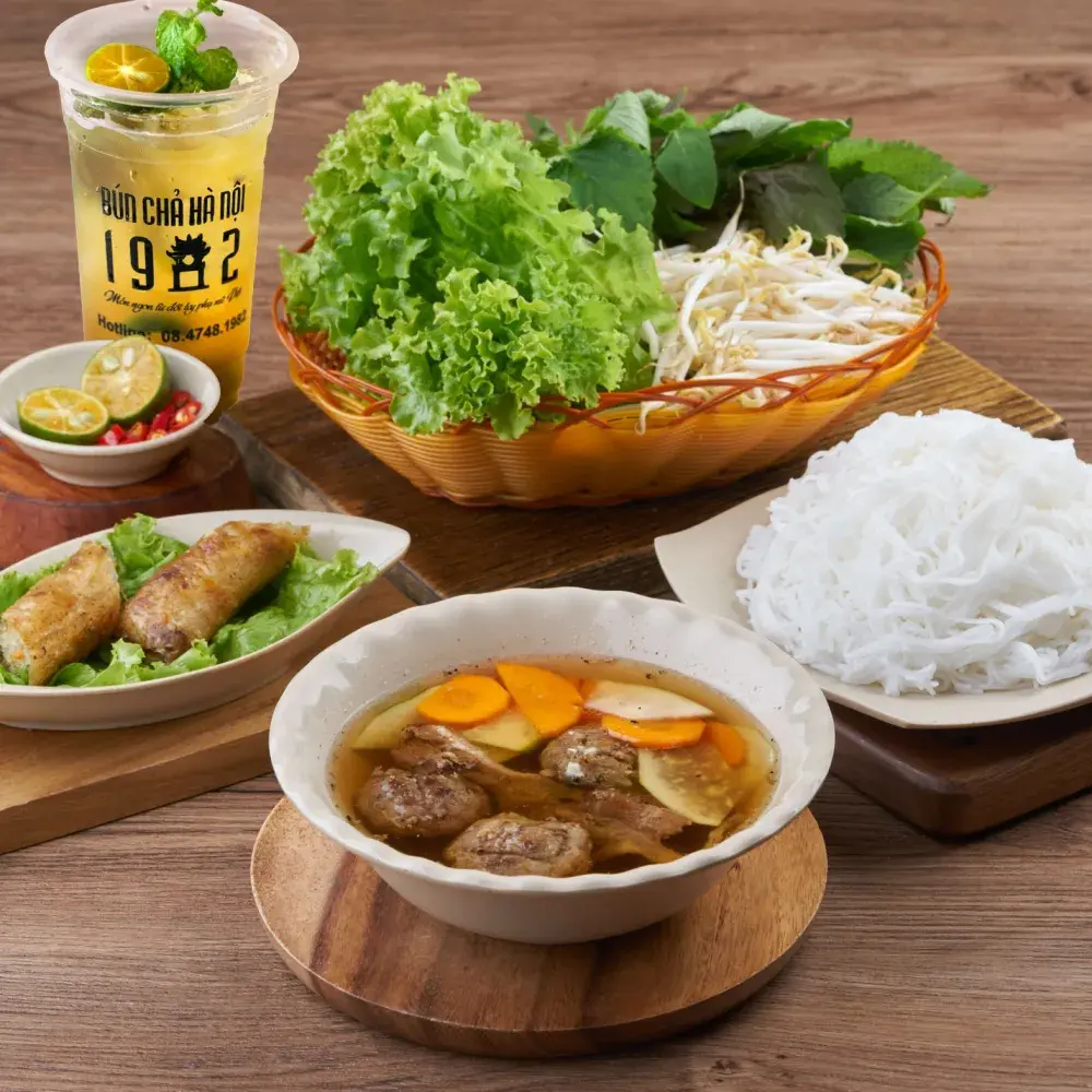 Hình ảnh Combo 4 Người: Bún chả (thêm 1/2 nem rán) + Trà tắc