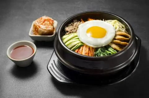 Hình ảnh Cơm trộn thố đá