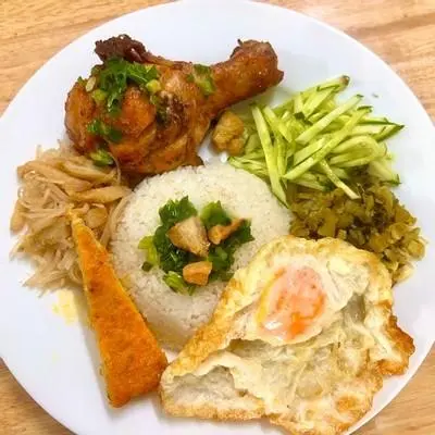 Hình ảnh Cơm đùi gà - Trứng chiên