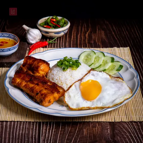 Hình ảnh Cơm Tấm Ba Rọi Trứng