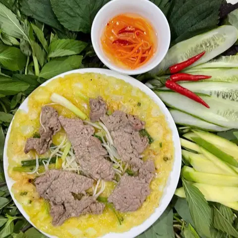 Hình ảnh Bánh xèo lớn thịt bò đặc biệt