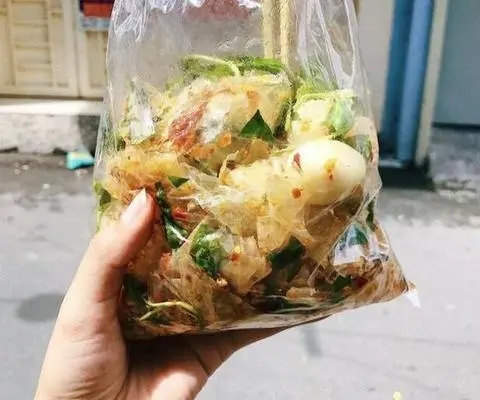 Hình ảnh Bánh tráng trộn truyền thống