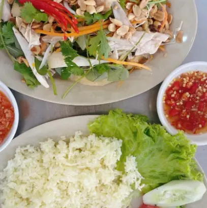 Hình ảnh Cơm gỏi gà