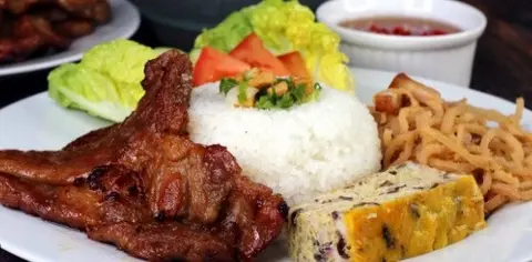 Hình ảnh Cơm sườn bì chả