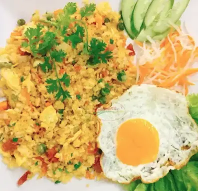 Hình ảnh Cơm chiên trứng ốp la