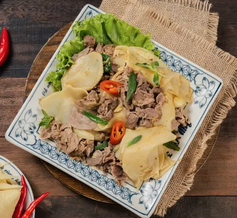 Hình ảnh Bắp bò xào măng tươi