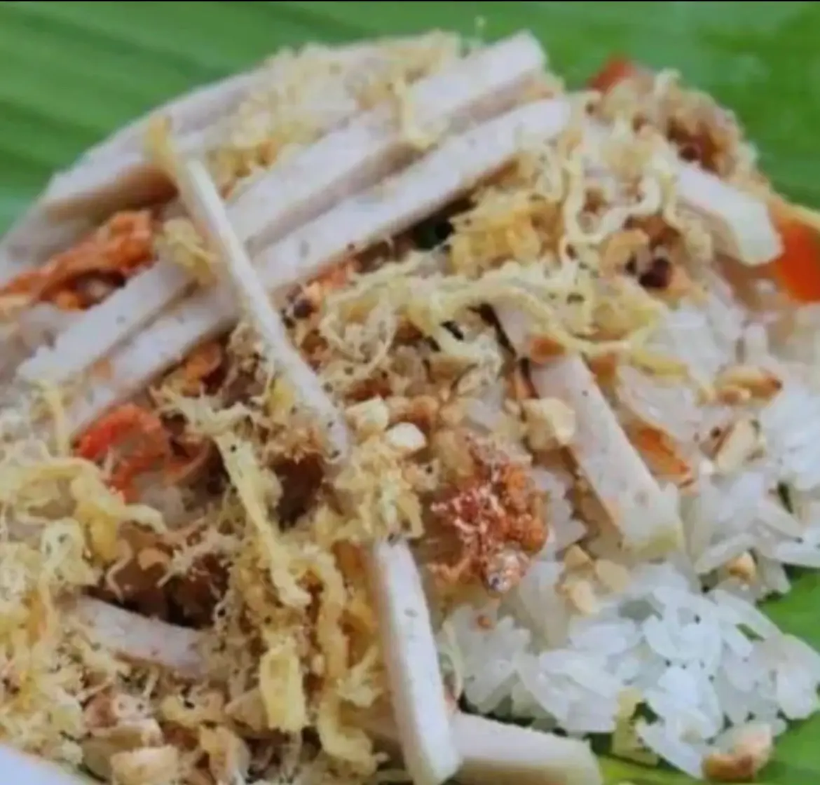 Hình ảnh Xôi mặn thịt chả - ốp la