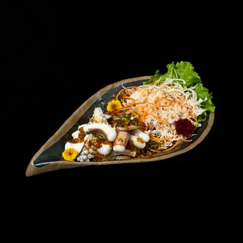 Hình ảnh Râu mực cháy tỏi - squid tentacles stir - fry - it01