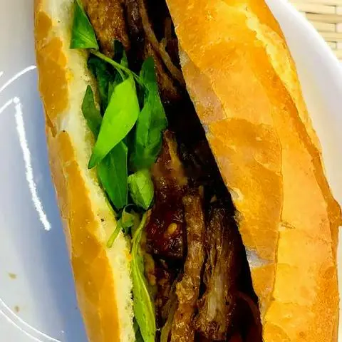 Hình ảnh Bánh mì sườn bì chay