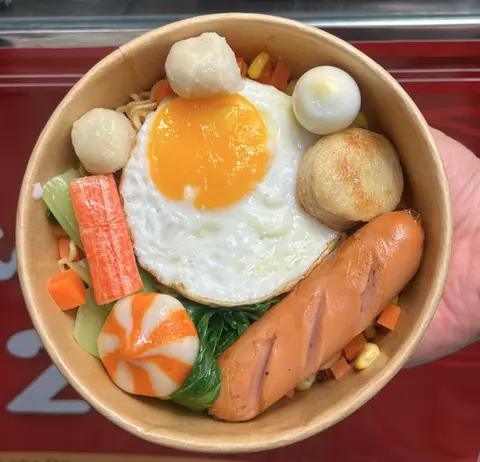 Hình ảnh Mì trộn đặc biệt