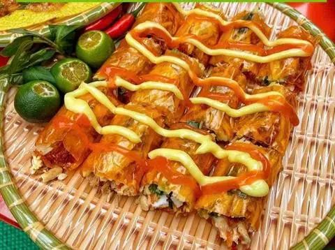 Hình ảnh Bánh tráng cuốn sốt me lớn