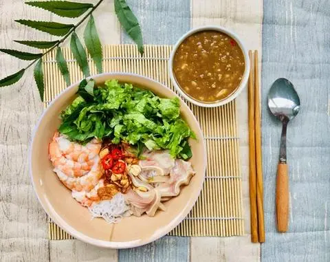 Hình ảnh Bún tai heo mắm nêm