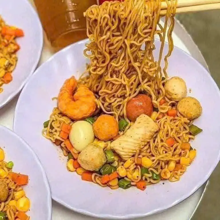 Hình ảnh MỲ TRỘN FULL TOPPING