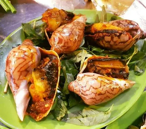 Hình ảnh Ốc giác đen nướng muối ớt