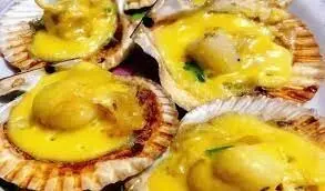 Hình ảnh Sò điệp nướng sốt trứng muối
